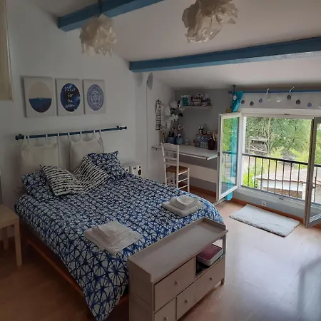 Villa La Treille Avec Piscine Pierrevert
