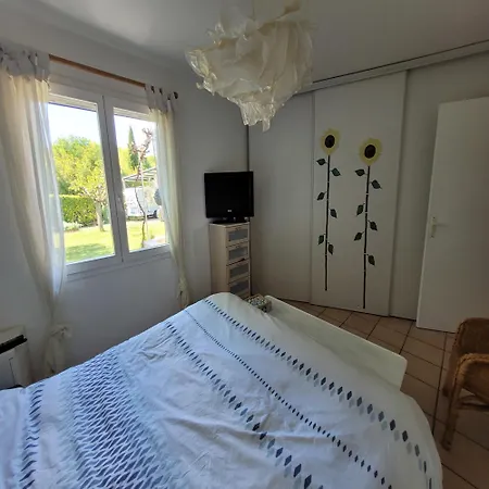 Villa La Treille Avec Piscine