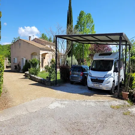 La Treille Avec Piscine *